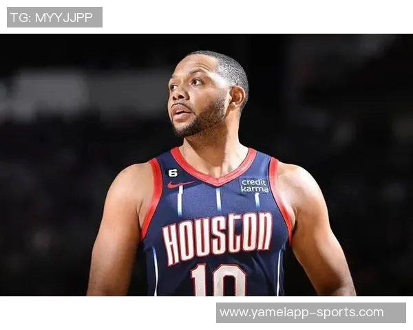 福克斯上半场火力全开11投8中狂砍19分助球队掌控局势 福克斯上半场火力全开11投8中狂砍19分助球队掌控局势